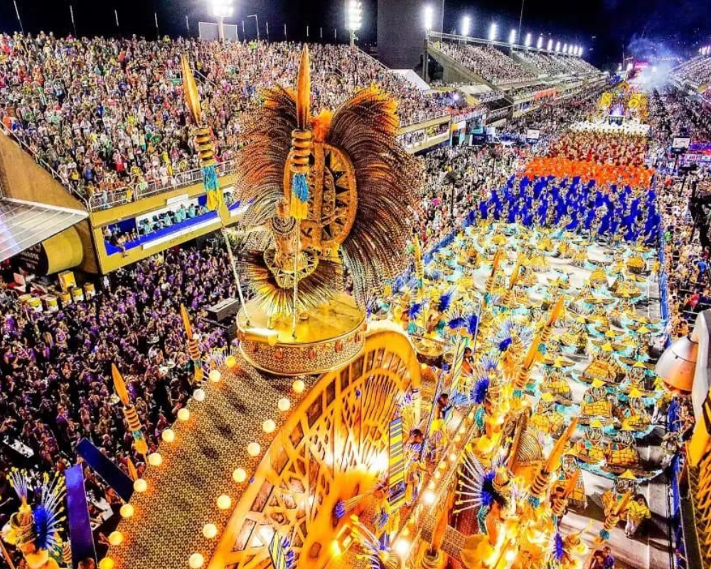 Minha experiência com aplicativos para assistir ao Carnaval